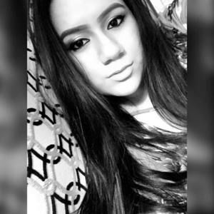 Meet your Posher, Daniela